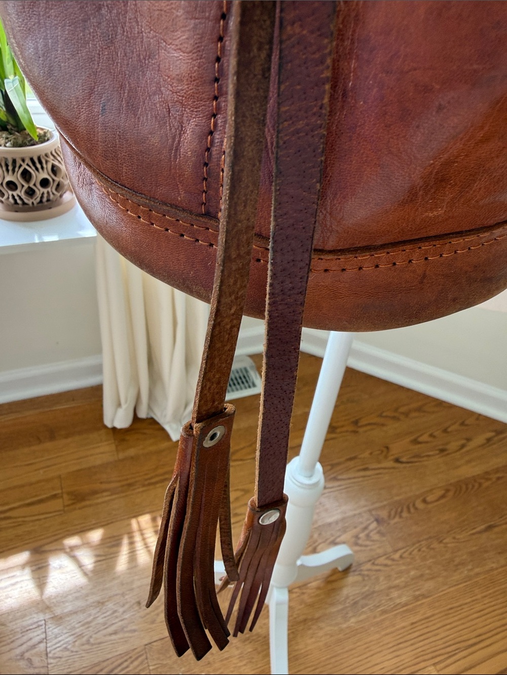 Vintage Brown Leather Drawstring Backpack - Picture 4 of 16